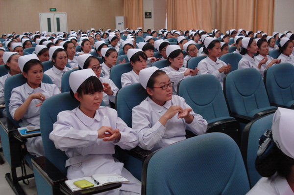 强化岗前培训   提高实习质量——2014年度护理实习生岗前培训圆满结束